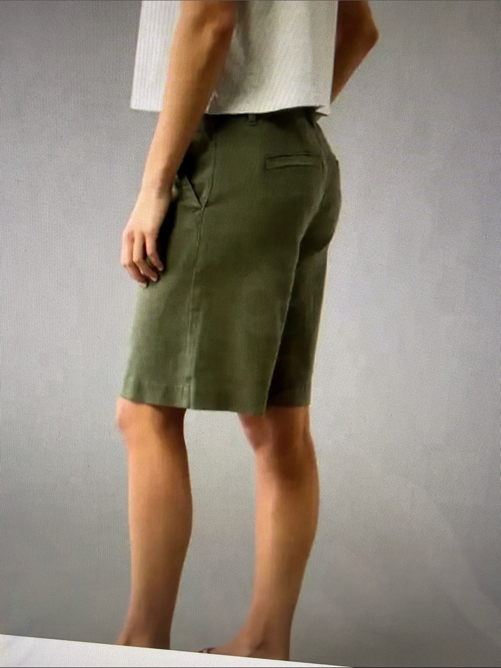 A/E High Rise Trouser Short 11” Inseam Stretch Olive Flat Front Pockets Preppy 8 - Picture 4 of 14